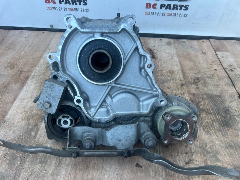 Раздаточная коробка передняя 7 2008-2015 F02 4.4