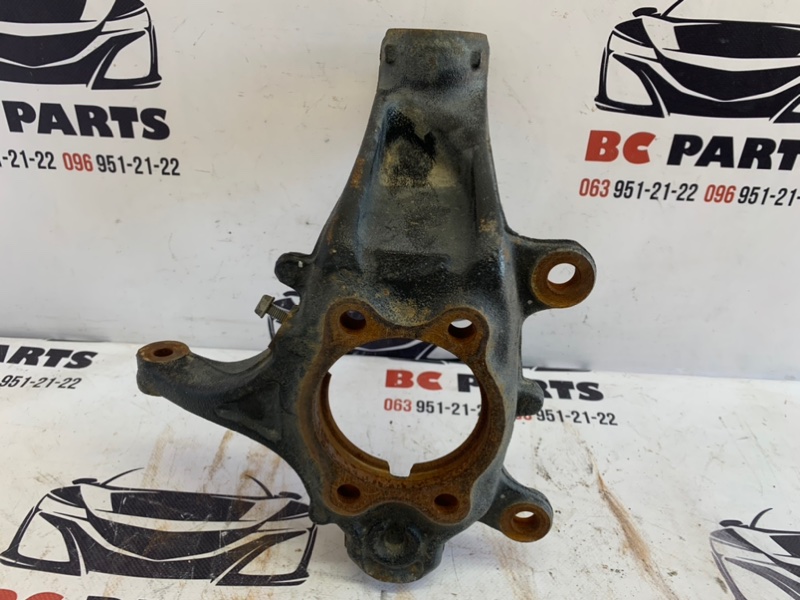 Кулак поворотный передний правый Nissan Rogue 2013-2020 T32 QR25 2.5 400144CE0A Б/У