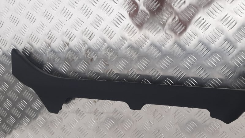 Накладка центральной стойки задняя левая Q5 2017 2.0