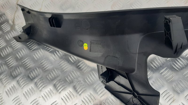 Накладка центральной стойки задняя левая Q5 2017 2.0