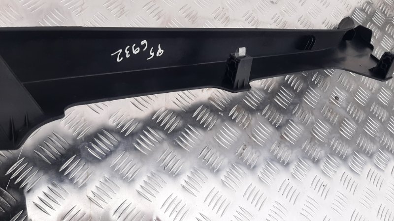 Накладка центральной стойки задняя левая Q5 2017 2.0