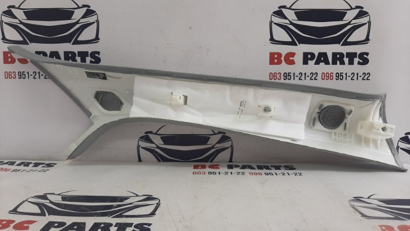 Накладка в салоне левая Q5 2017 2.0