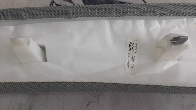 Накладка в салоне левая Audi Q5 2.0