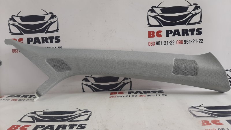 Накладка в салоне правая Audi Q5 2017 2.0 80A867234G Б/У