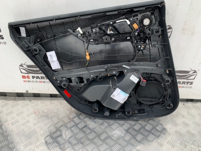 Обшивка боковой двери задняя правая A5 2019 2.0