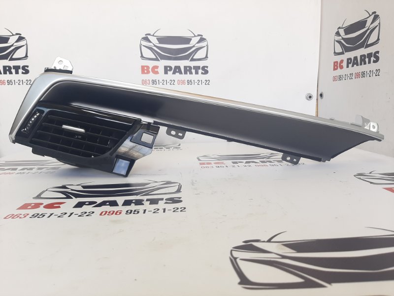 Накладка торпедо Nissan Rogue 2021 T33 2.5 684116RR0A Б/У