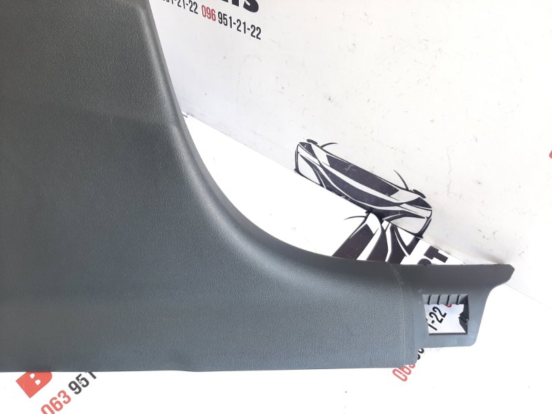 Накладка стойки левая A5 2019 2.0