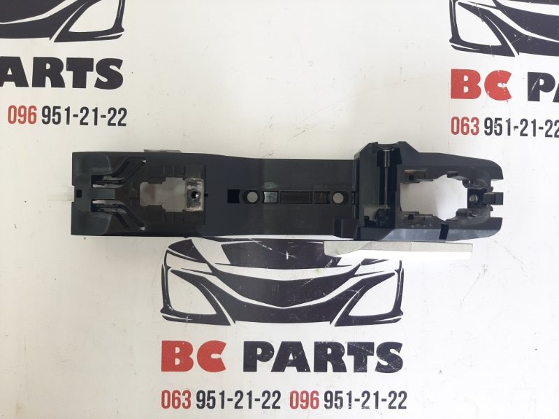 Кронштейн ручки двери задний правый Nissan Rogue 2021 T33 2.5 826106RR0A Б/У