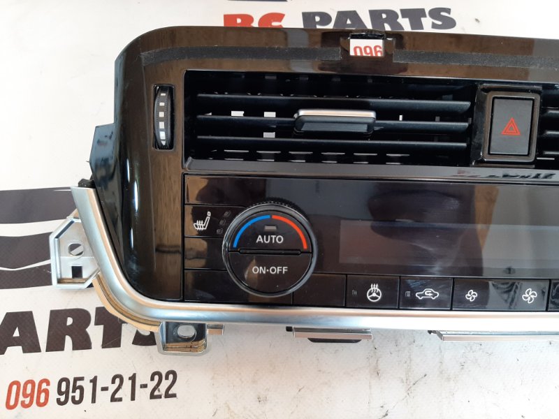 Блок управления климат-контролем Rogue 2021 T33 2.5