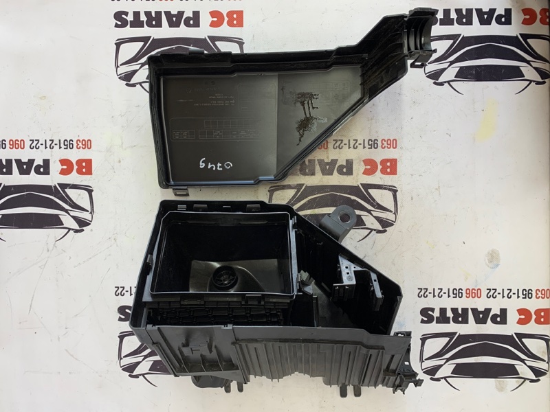 Корпус блока предохранителей Nissan Rogue 2021 T33 2.5 284B96RA0A Б/У