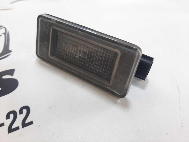 Подсветка номера задняя левая Nissan Rogue 2021 T33 2.5 265108990E Б/У