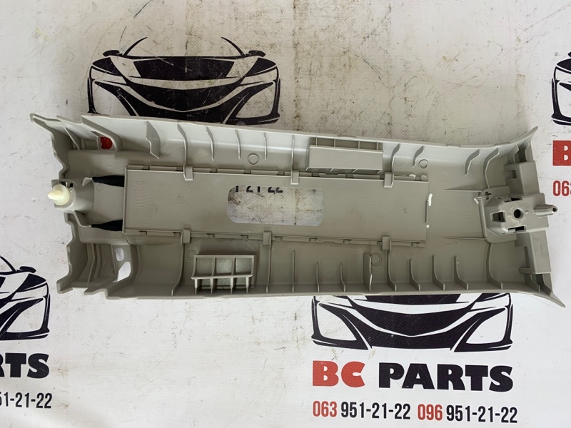 Накладка центральной стойки левая Rogue 2021 T33 2.5