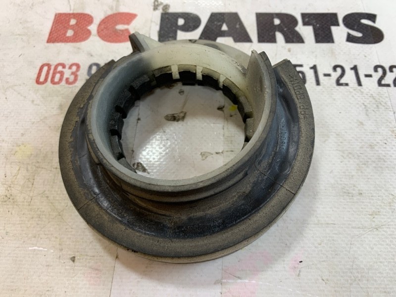 Опора пружины нижняя задняя Nissan Rogue 2021 T33 2.5 550326RN0A Б/У