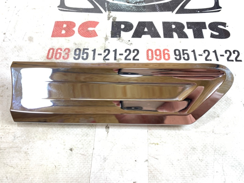 Накладка крыла передняя правая Bmw 7 2008-2015 F02 51137298870 Б/У