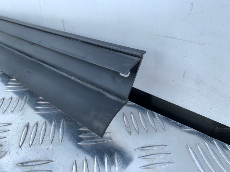 Накладка порога левая Rogue 2021 T33 2.5