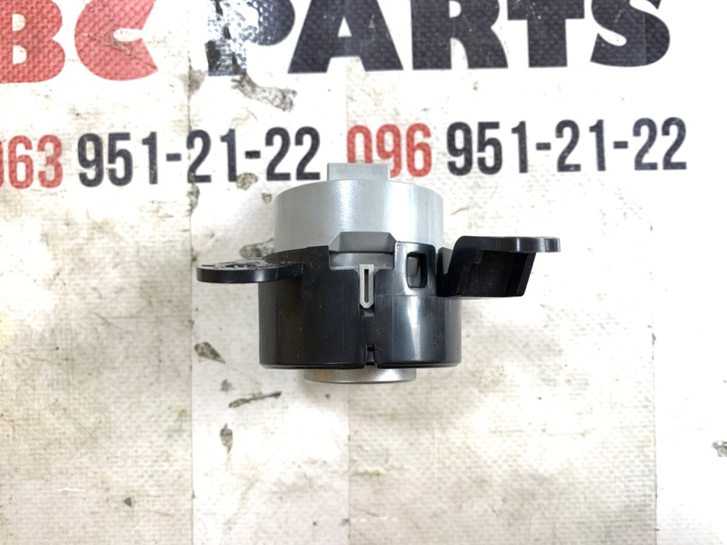 Кнопка старт-стоп передняя Nissan Rogue 2020 T33 2.5 251506LA1A Б/У