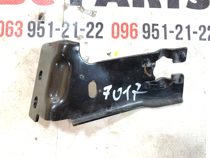 Кронштейн тормозного шланга задний правый Nissan Rogue 2021 T33 2.5 462086RS0B Б/У