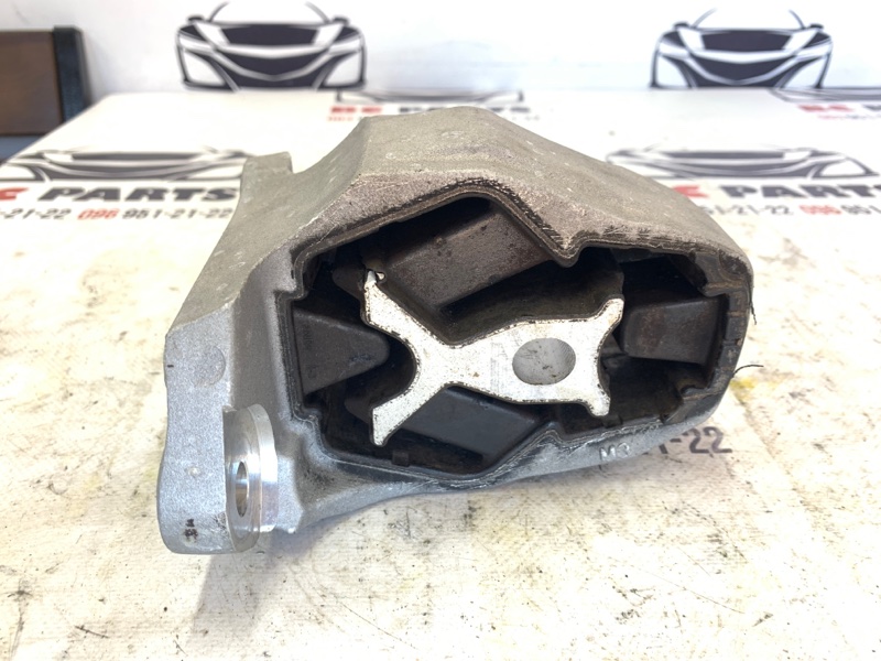 Подушка двигателя нижняя задняя Nissan Rogue T33 1.5