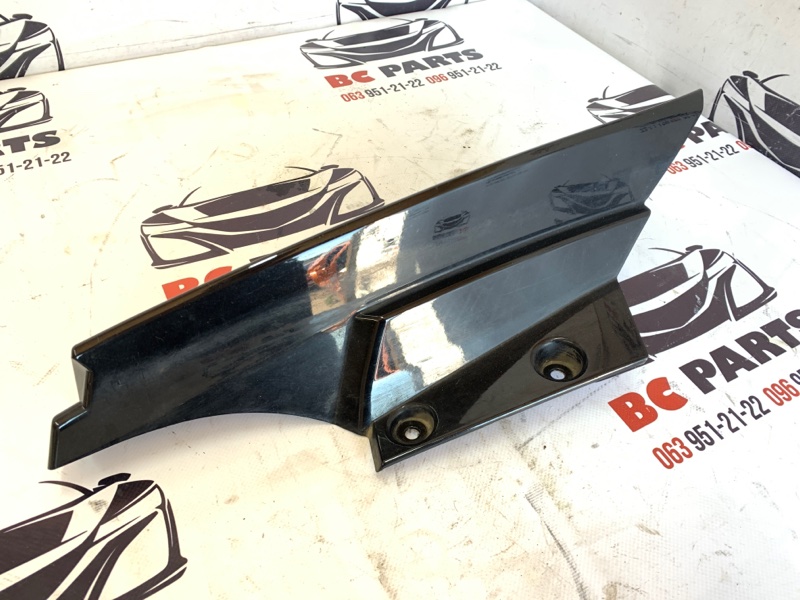 Накладка проема багажника задняя правая Nissan Rogue T32 QR25 2.5
