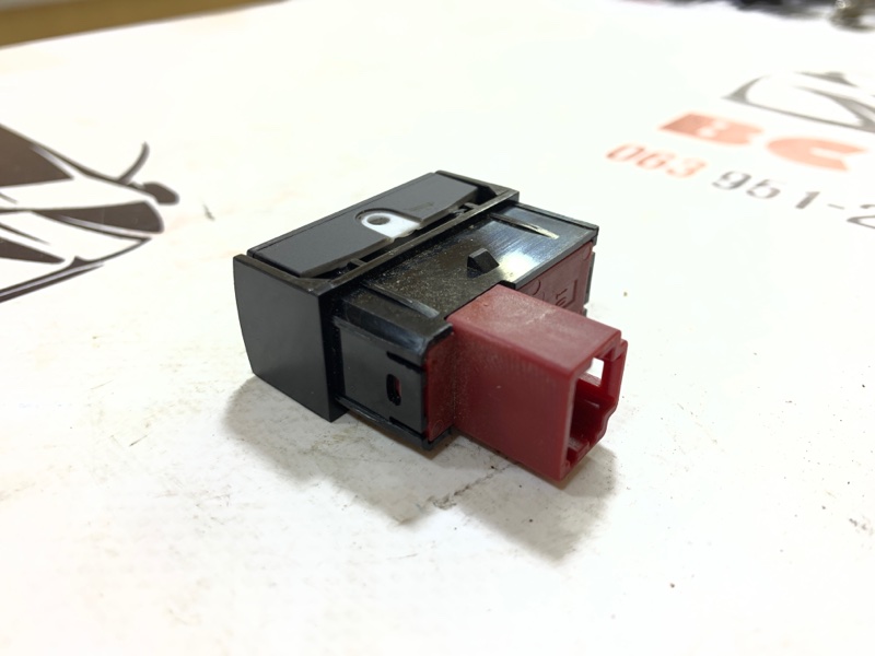 Кнопка Nissan Rogue T33 1.5