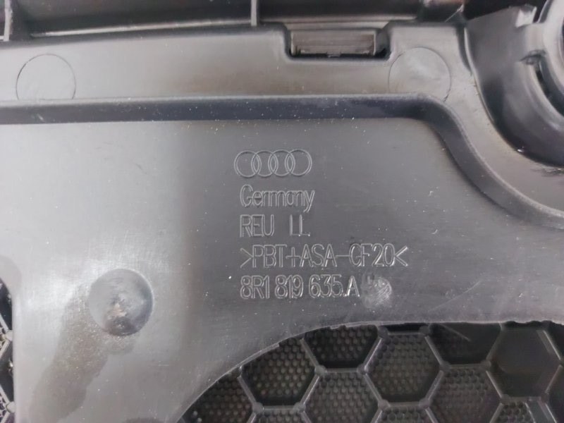 Накладка торпедо Q5 2016 3.0