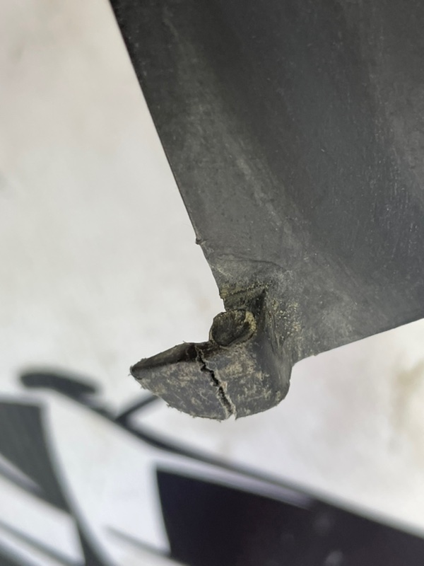 Крепление бампера заднее правое Q5 2016 3.0 Крепление бампера заднее правое Q5 2016 3.0