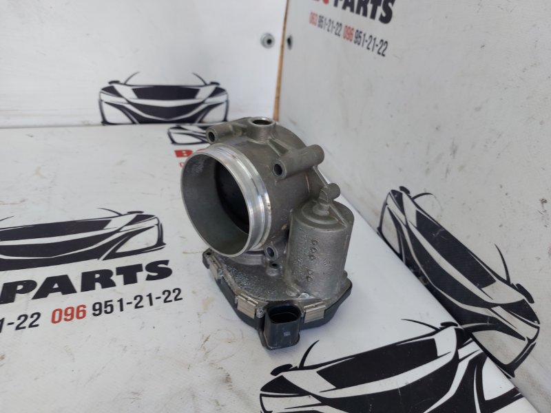 Дроссельная заслонка Audi Q5 3.0