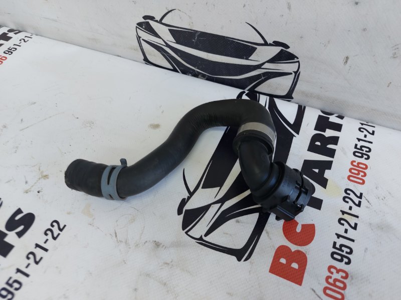 Патрубок системы охлаждения Audi Q5 2016 3.0 8R0819334AM Б/У