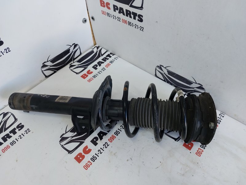 Стойка подвески передняя Audi A3 2018 2.0 5Q0413031ES Б/У
