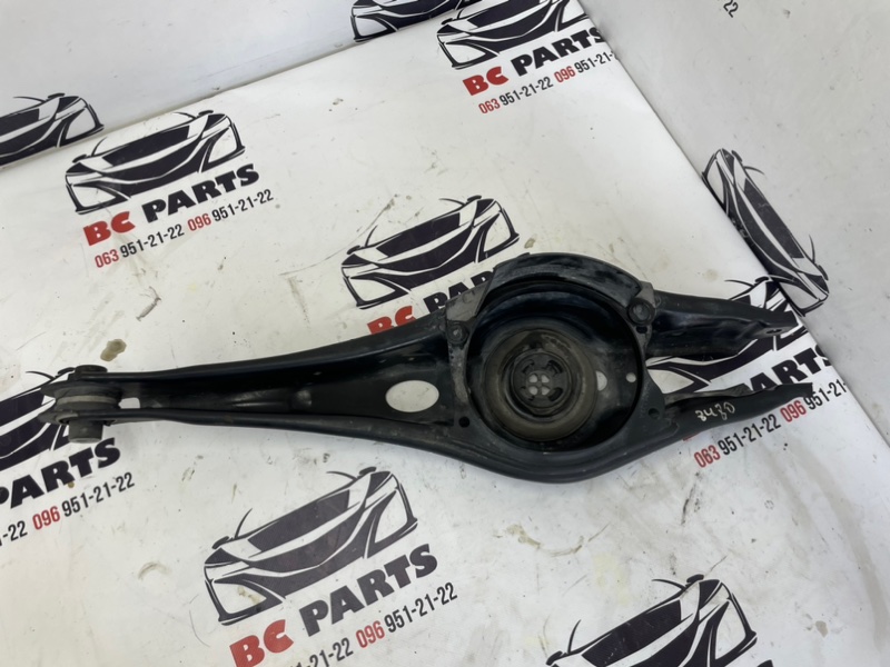 Рычаг подпружинный продольный задний Audi A3 2018 2.0 5Q0505311D Б/У