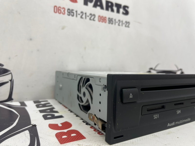 Магнитофон радио Audi Q7 4M 3.0 Магнитофон радио Audi Q7 4M 3.0