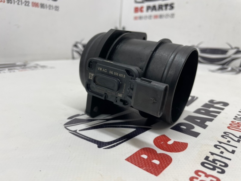 Датчик массового расхода воздуха A3 2018 2.0