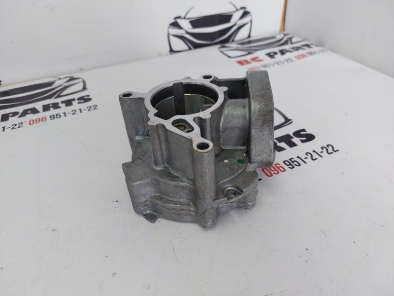 Вакуумный насос Audi A3 2018 2.0 06K145100AE Б/У