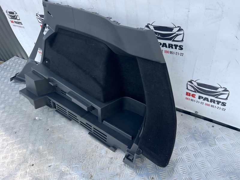 Карта багажника задняя правая Nissan Rogue T33 2.5