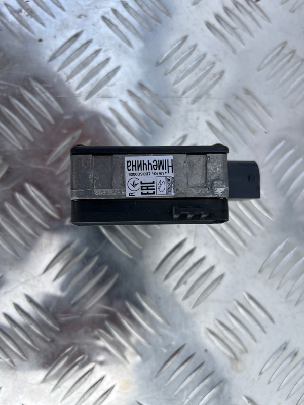 Датчик слепых зон задний правый Q5 2017-2024 80A