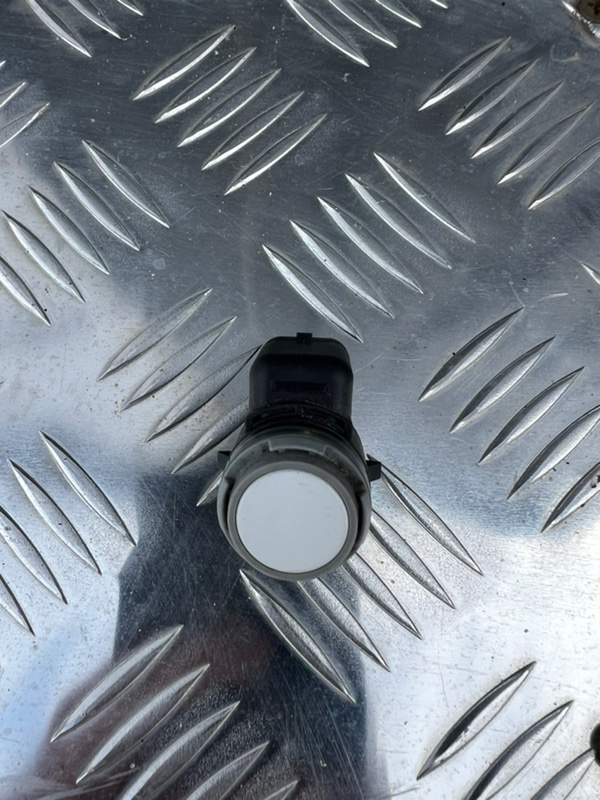 Датчик парковки Audi Q5 80A Датчик парковки Audi Q5 80A