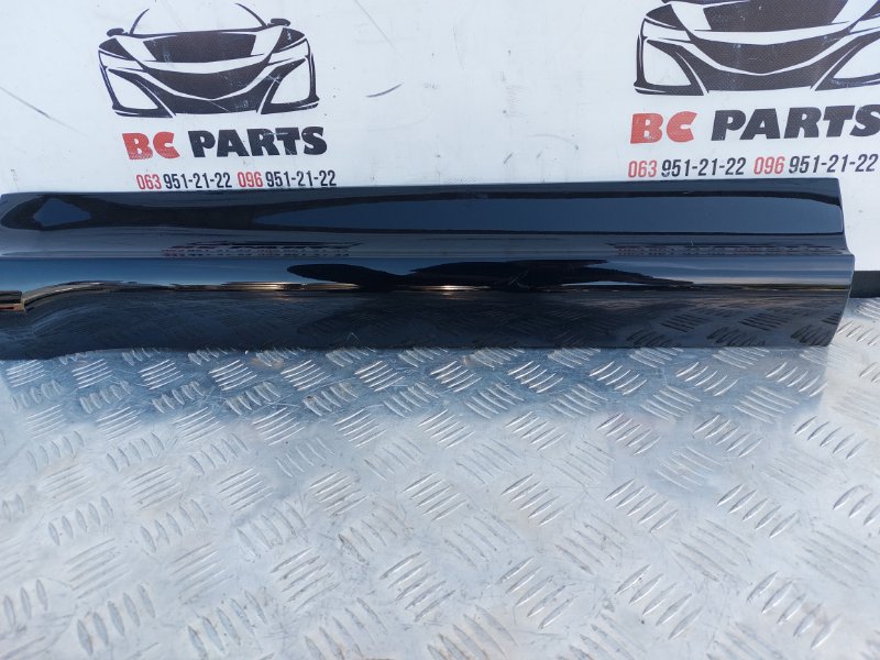 Накладка двери задняя правая Q5 2016 3.0