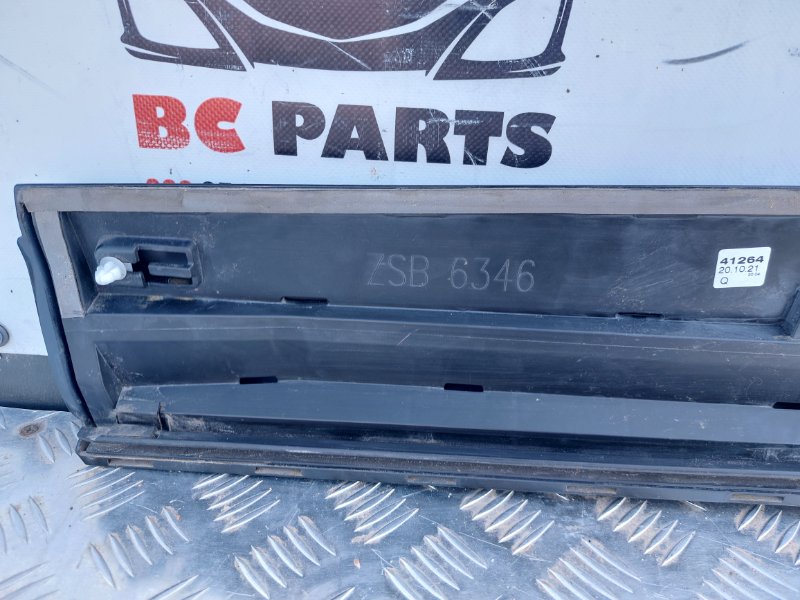 Накладка двери задняя правая Q5 2016 3.0