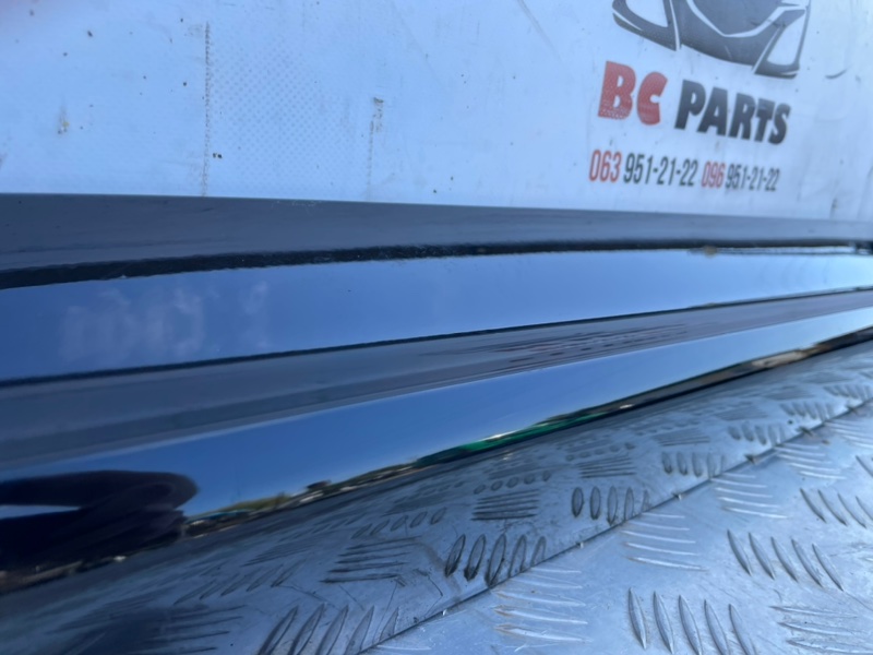 Накладка двери передняя правая Q5 2016 3.0