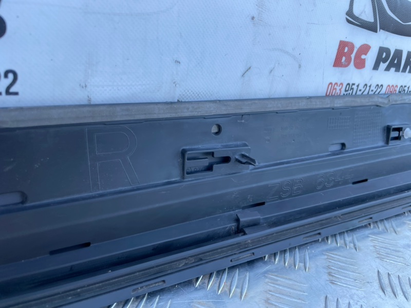 Накладка двери передняя правая Q5 2016 3.0