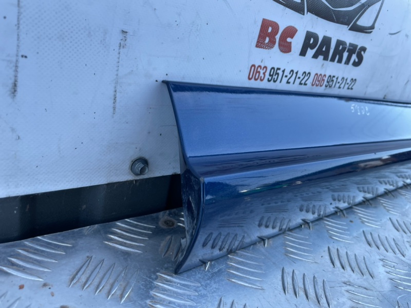 Накладка двери передняя правая Q5 2016 3.0