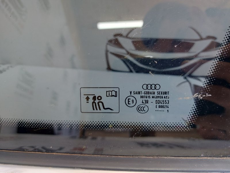 Форточка кузова правая Q5 2017-2024 80A Форточка кузова правая Q5 2017-2024 80A