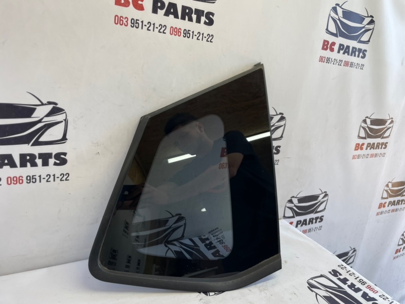 Форточка кузова задняя правая Nissan Rogue T33