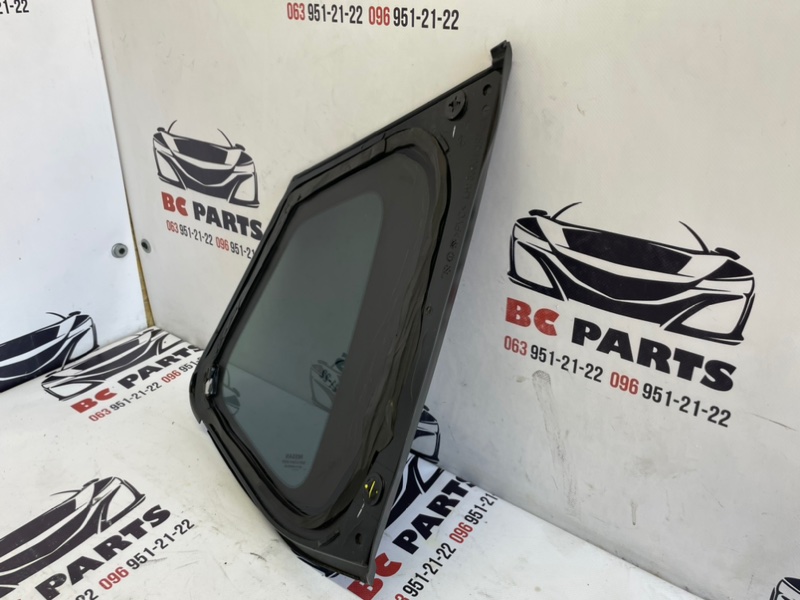 Форточка кузова задняя левая Rogue 2021-2024 T33 Форточка кузова задняя левая Rogue 2021-2024 T33