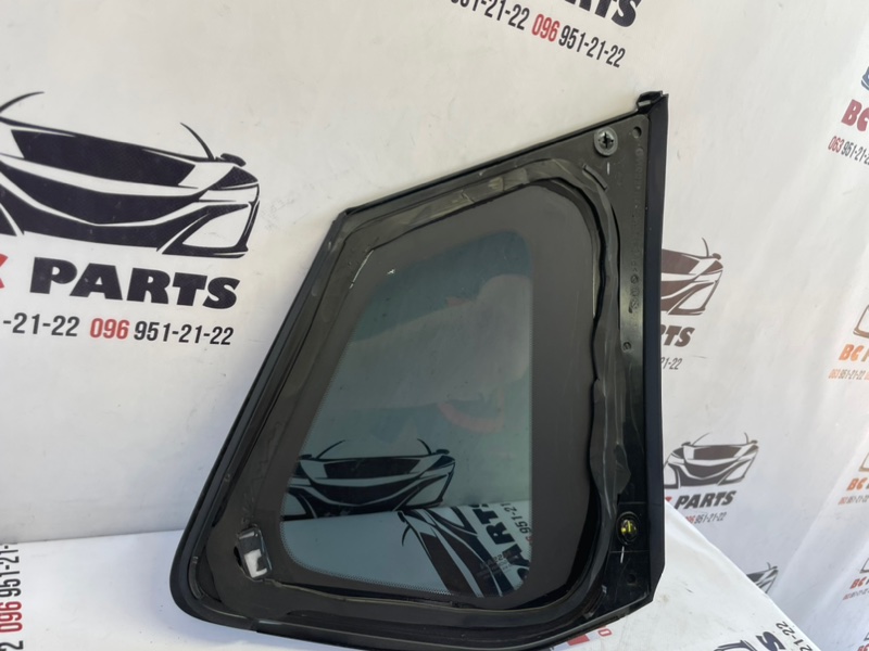 Форточка кузова задняя левая Rogue 2021-2024 T33 Форточка кузова задняя левая Rogue 2021-2024 T33