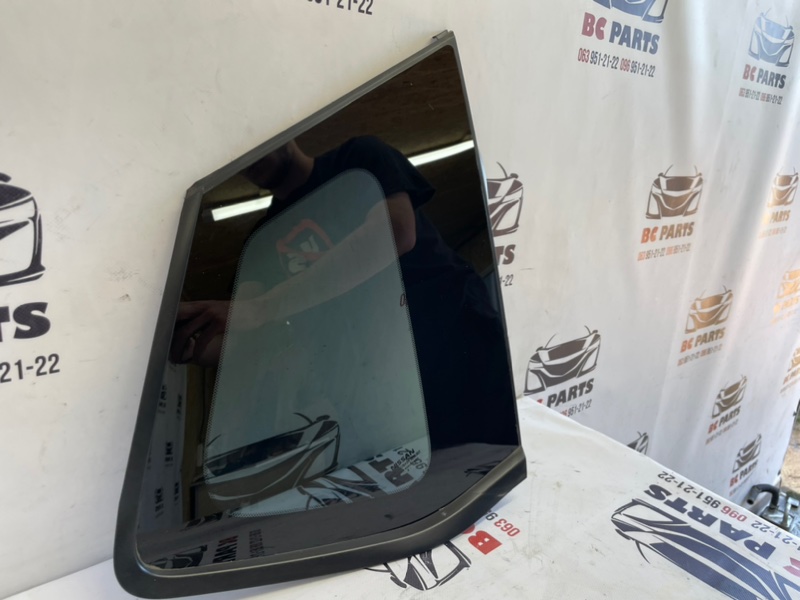 Форточка кузова задняя правая Nissan Rogue T33 Форточка кузова задняя правая Nissan Rogue T33