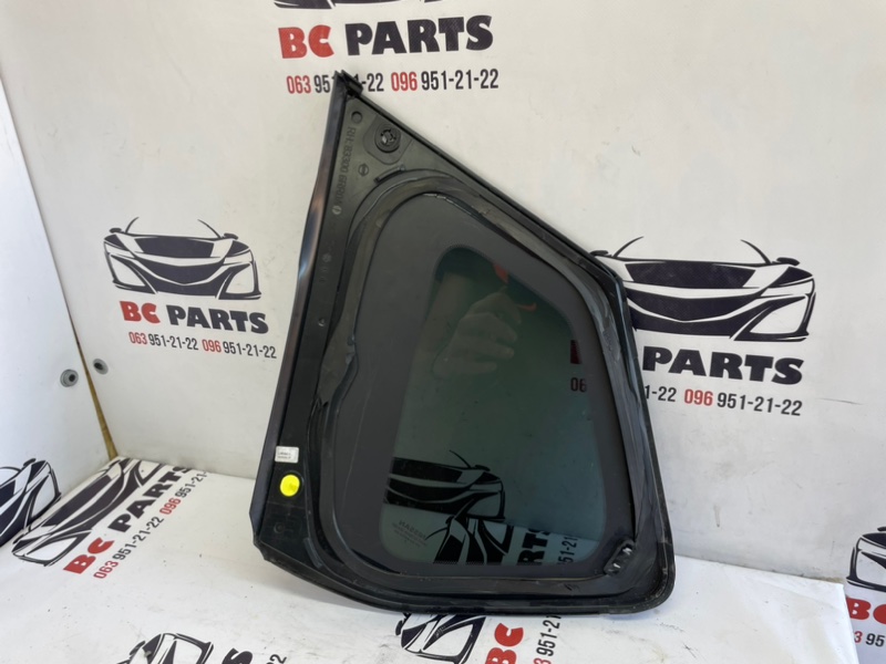 Форточка кузова задняя правая Rogue 2021-2024 T33 Форточка кузова задняя правая Rogue 2021-2024 T33