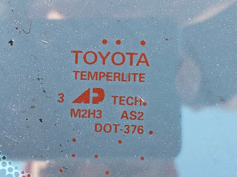 Стекло заднее Camry 2005 V30 3.0