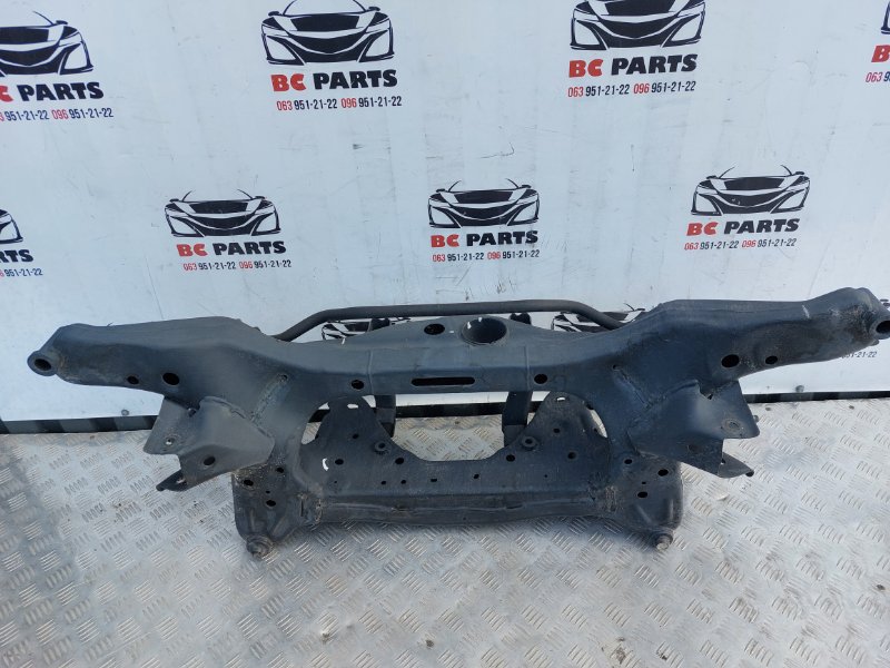 Подрамник задний Nissan Rogue 2013-2020 T32 554014BA0A Б/У