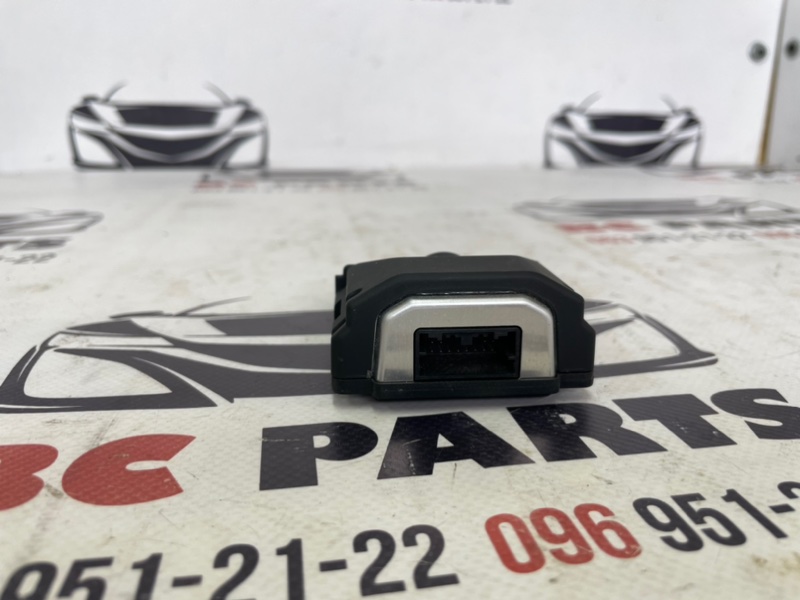Камера на лобовое стекло Rogue 2018 T32 QR25 2.5